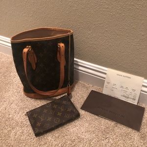 Authentic Louis Vuitton Monogramed Petit Bucket